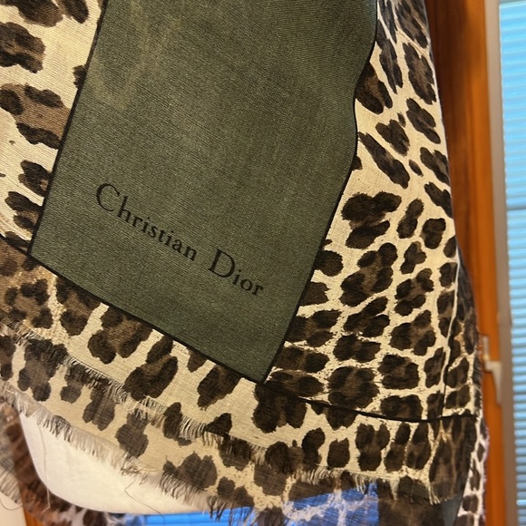 CHRISTIAN DIOR SCARF. - Picture 2 of 5